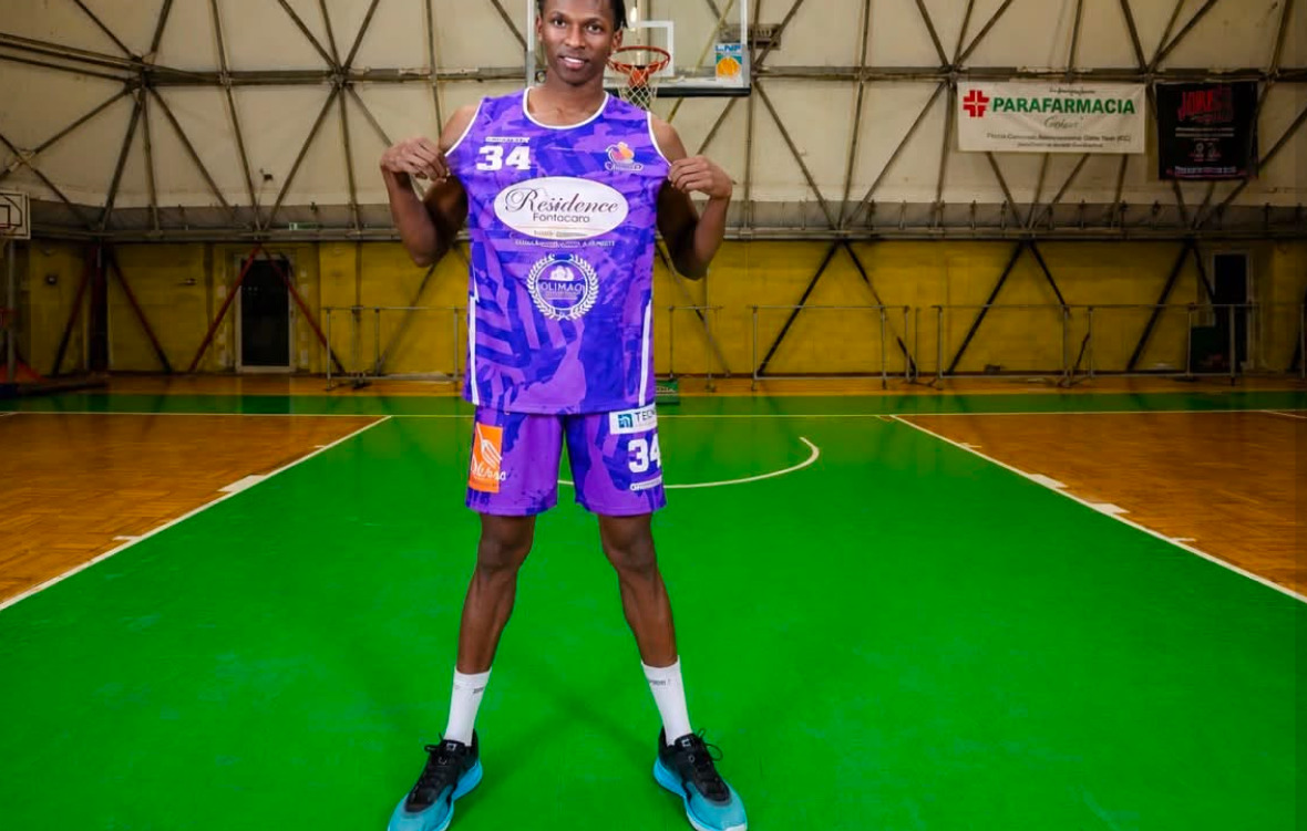 Mamadou Diop, giocatore della Cestistica Gioiese.
